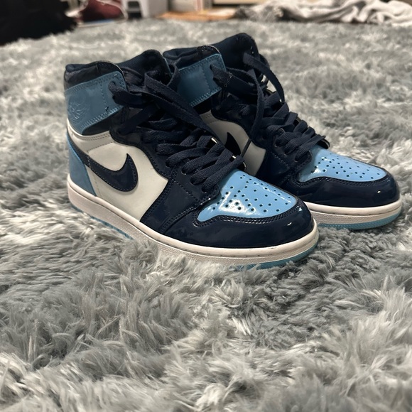 AUTHENTIC UNC JORDAN 1 HIGHS - Picture 2 of 10